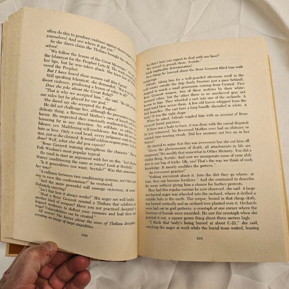 Chapterhouse Dune by Frank Herbert Hardcover First Edition READ - Picture 10 of 13